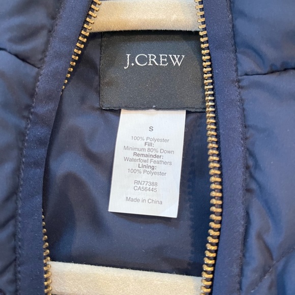 Jcrew women’s navy quilted vest - Picture 2 of 7